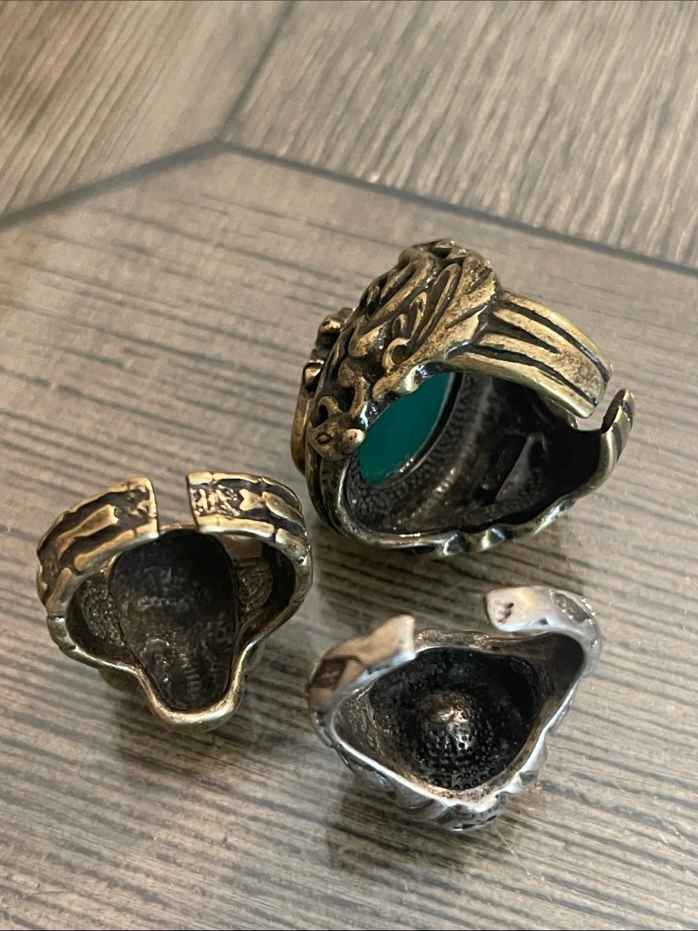 Disney Men's Pirate Jack Sparrow Teal Accent Skull and Dragon Cameo 3 Ring Set